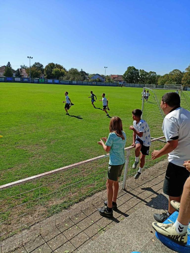 IMG-e90c8997772dcf818bcbd1e17c826f14-V.jpg IMG-e90c8997772dcf818bcbd1e17c826f14-V.jpg